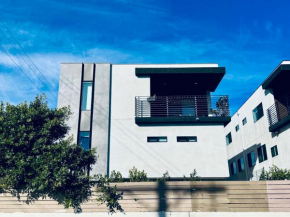Cozy Chamber 3 BR Hollywood Townhouse